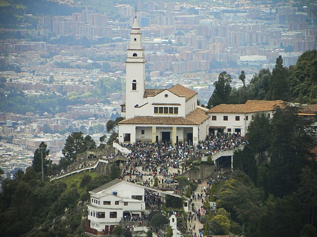 CITY TOUR PONORAMICO + MONSERRATE