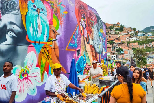 CAMINATA Y DEGUSTACION COMIDA CALLEJERA EN MEDELLIN